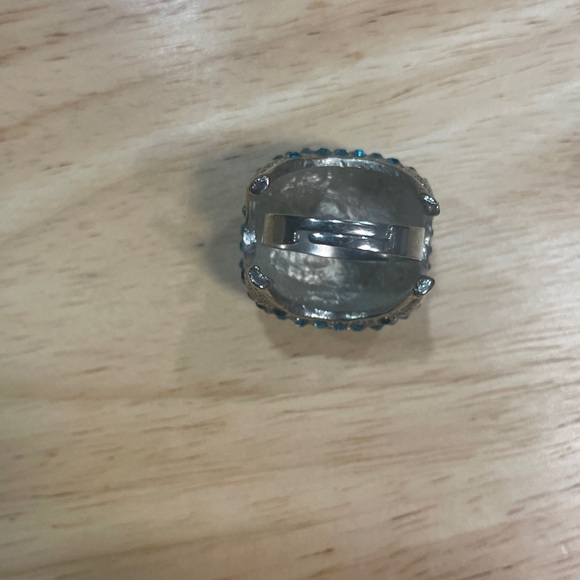 Sparkling Blue Rhinestone Cocktail Ring - Picture 4 of 7